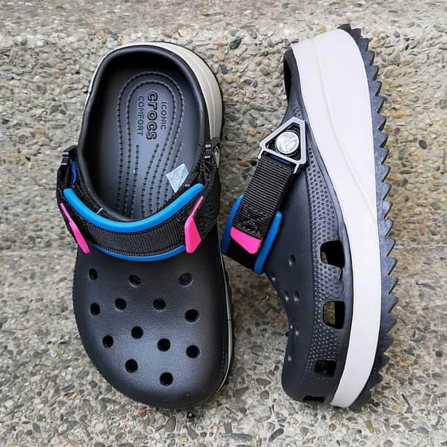 Crocs Classic Hiker Clogs (Black) – Kaara Store