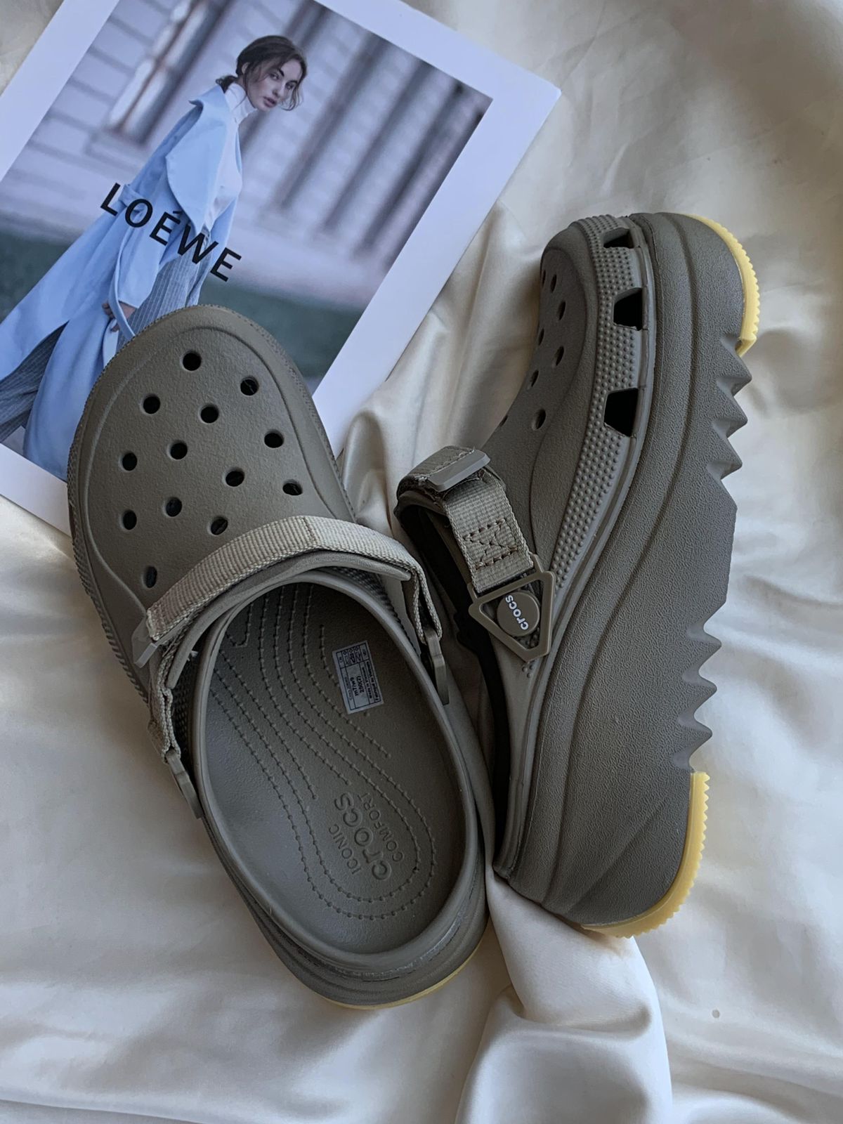 Crocs Hiker Xscape Clogs (Khaki) – Kaara Store