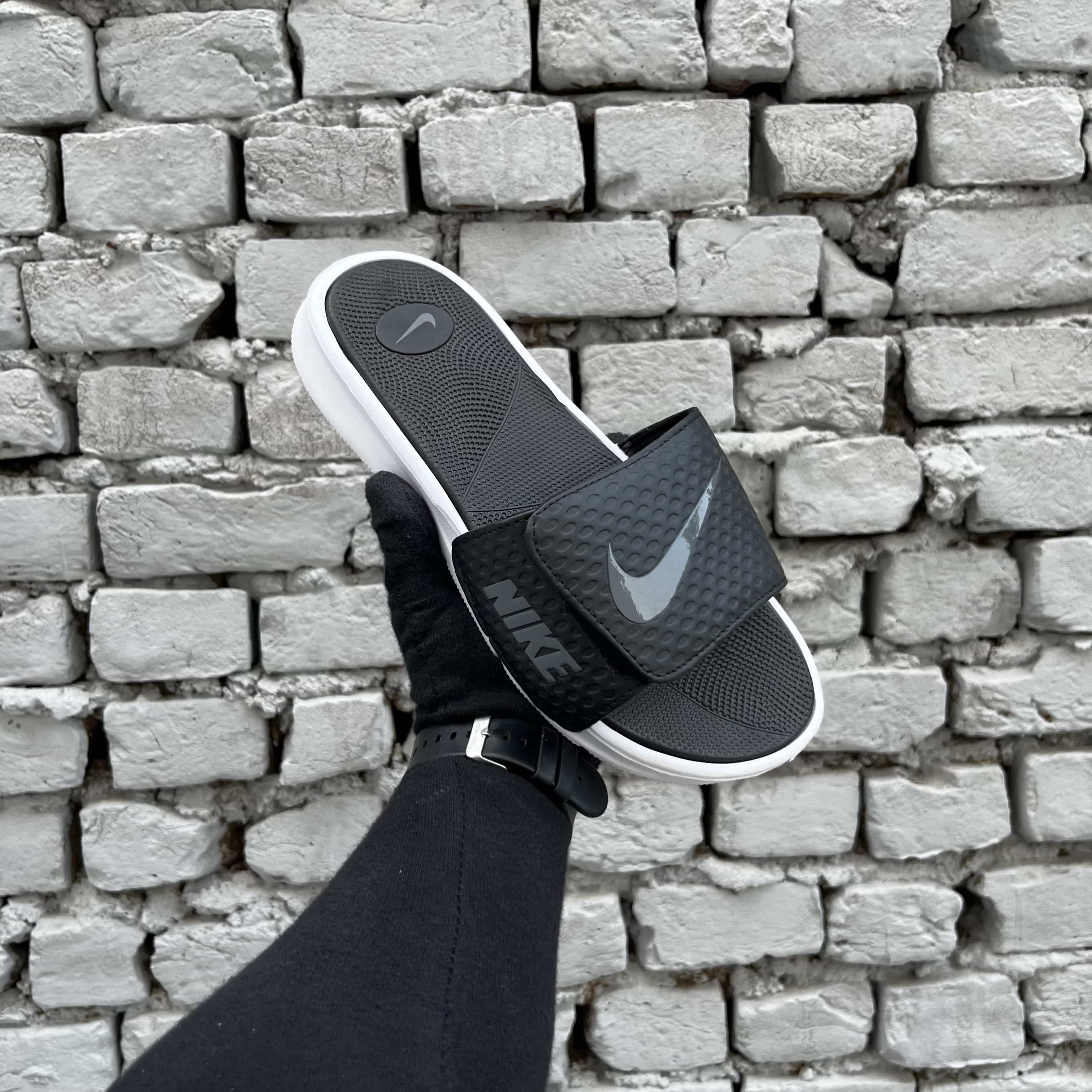 Soft discount nike slides